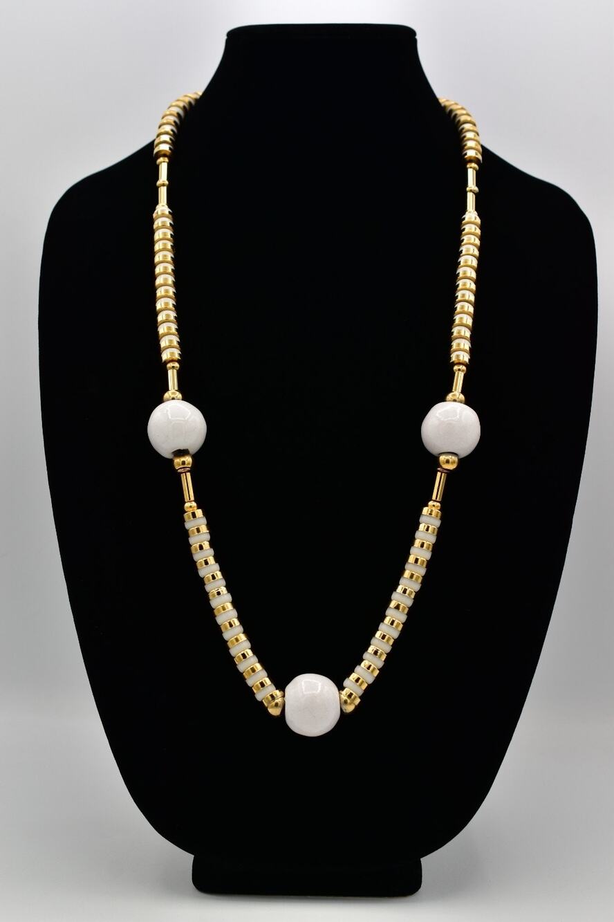 Vintage 34" Heavy Beaded Necklace White Ceramic Gold Tone Chunky 1970s Bin1